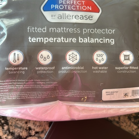 Allerease Full Size Mattress cover fitted cool touch mattress protector - Picture 3 of 6